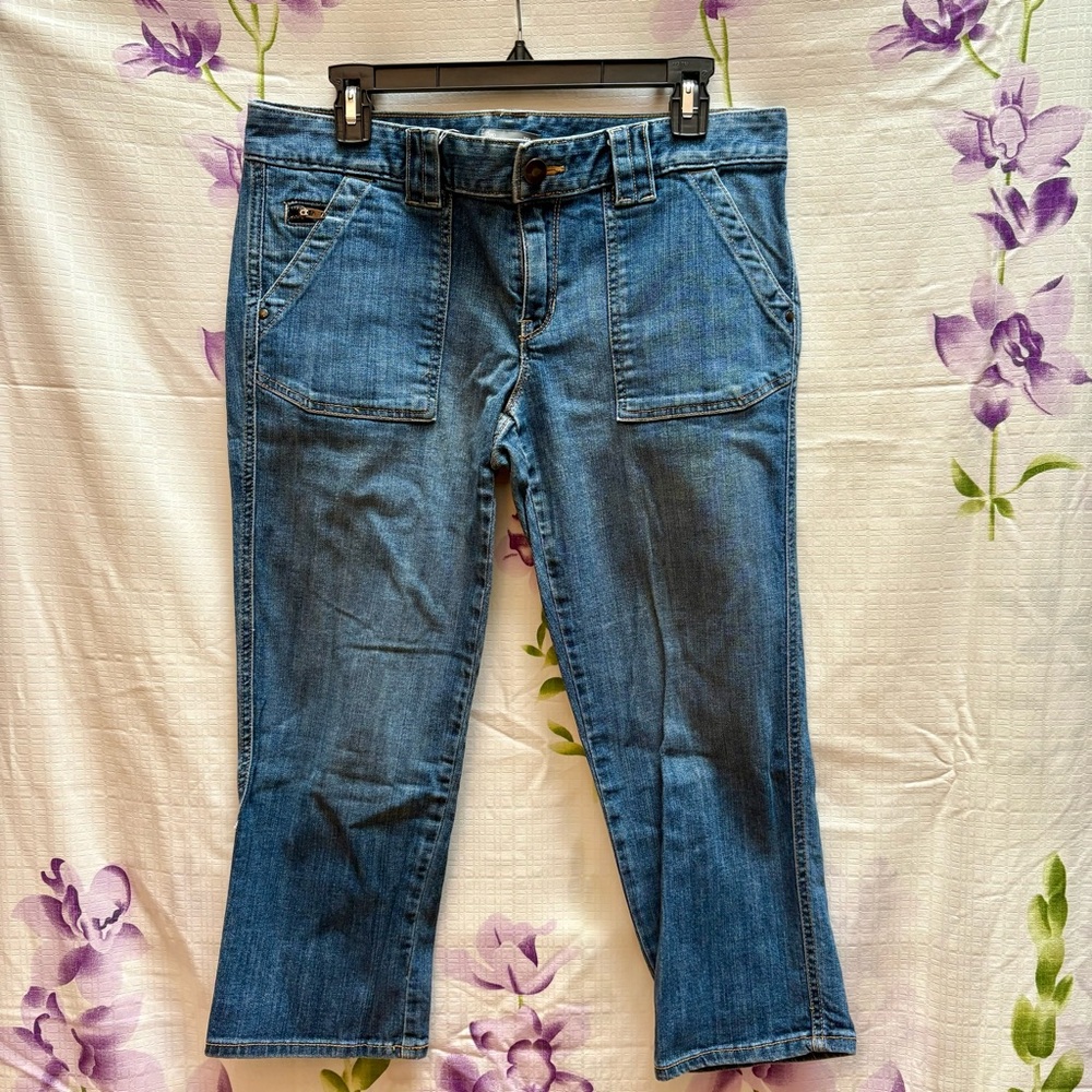 GAP Dark Wash Jeans Cropped Capris Zipper Detail